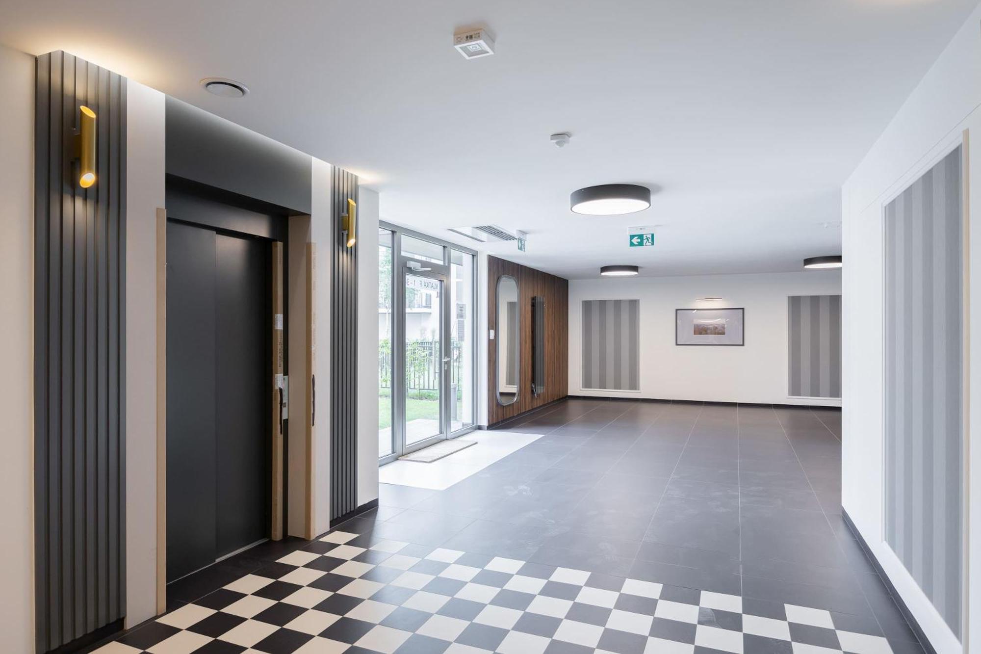 Apartment Sarmacka Wilanow With Parking, Sauna & Gym By Noclegi Renters Varşova Dış mekan fotoğraf