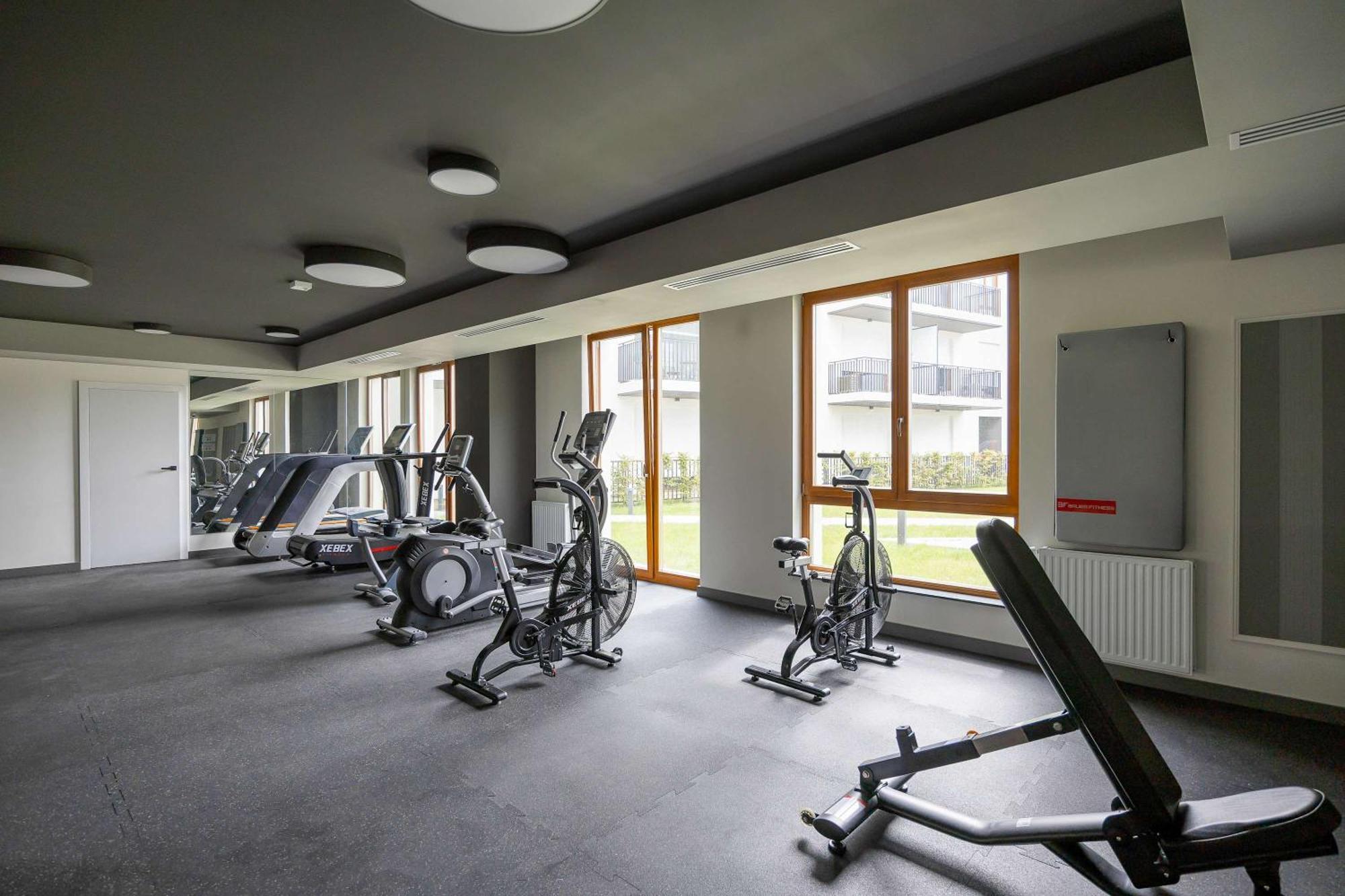 Apartment Sarmacka Wilanow With Parking, Sauna & Gym By Noclegi Renters Varşova Dış mekan fotoğraf